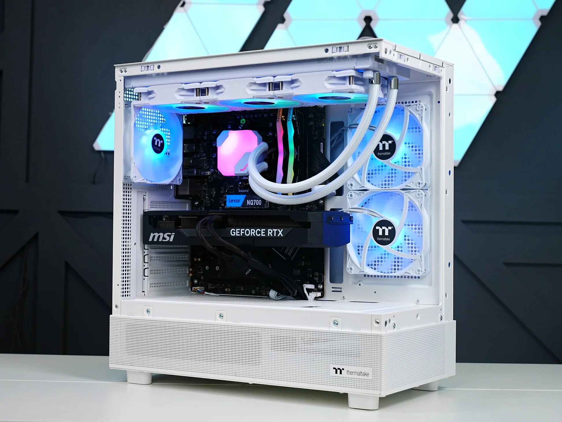 TECHNOID Glass Gaming PC - GeForce RTX 5070 - Intel Core i7 14700KF - 32GB DDR5 - 2TB SSD - Win 11 PRO - AI Ready - VR Compatible - Wifi Bluetooth