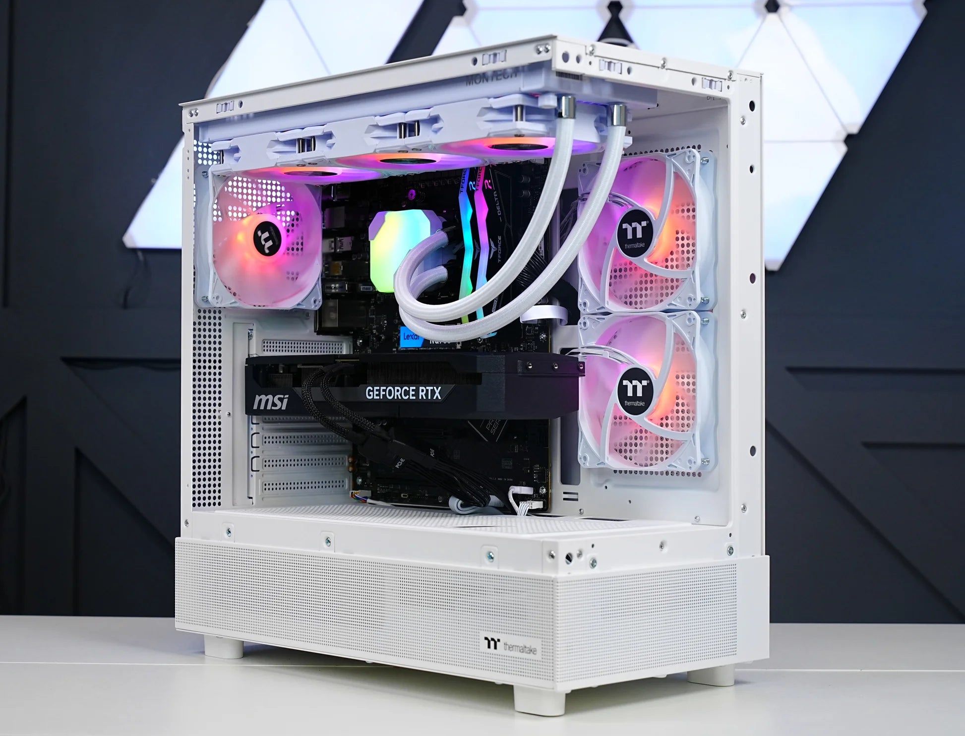 TECHNOID Glass Gaming PC - GeForce RTX 5070 - Intel Core i7 14700KF - 32GB DDR5 - 2TB SSD - Win 11 PRO - AI Ready - VR Compatible - Wifi Bluetooth